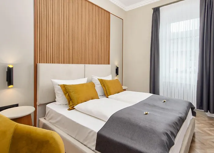 Hotel Hoffmanns Weinstube *